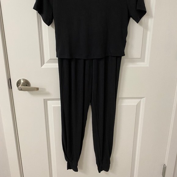 HYFVE 2-PC LOUNGE SET Short Sleeve Shirt and Comfy Cozy Pants. BLACK. SMALL. - Picture 10 of 10